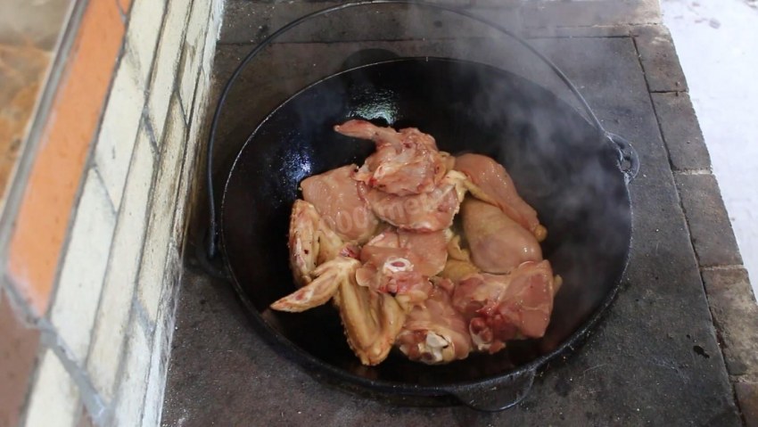 Чахохбили из курицы в казане