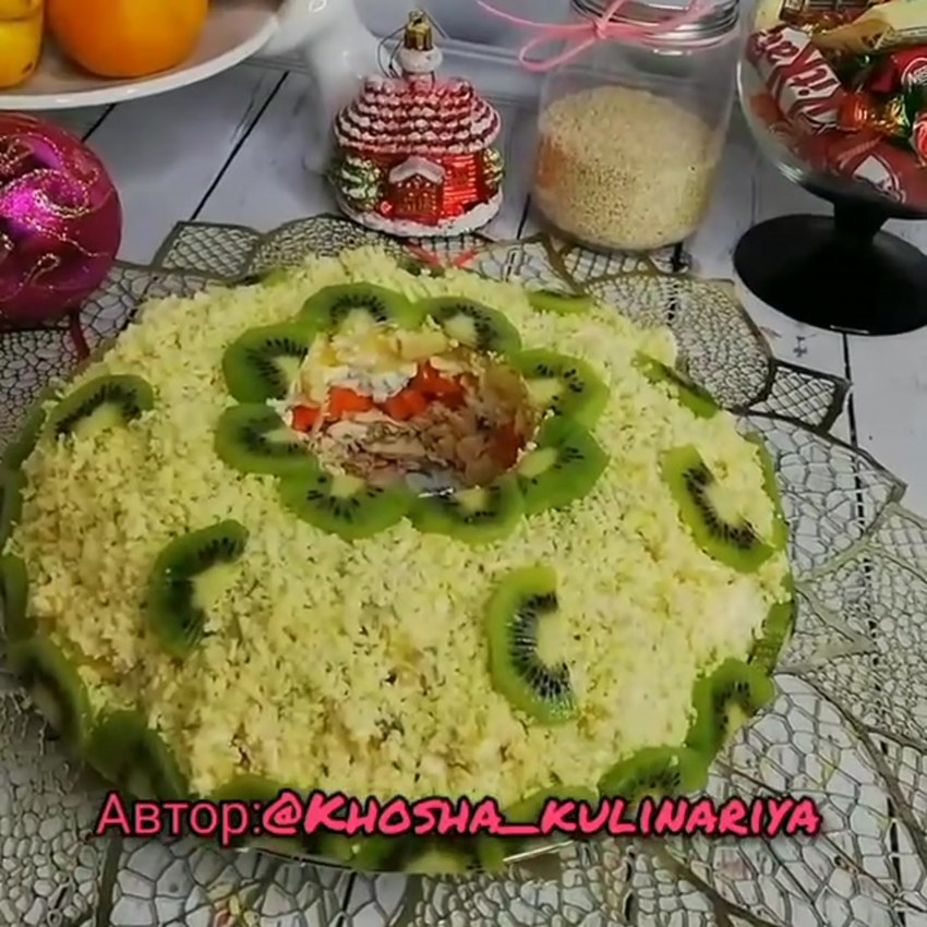 Салат с киви изумрудный