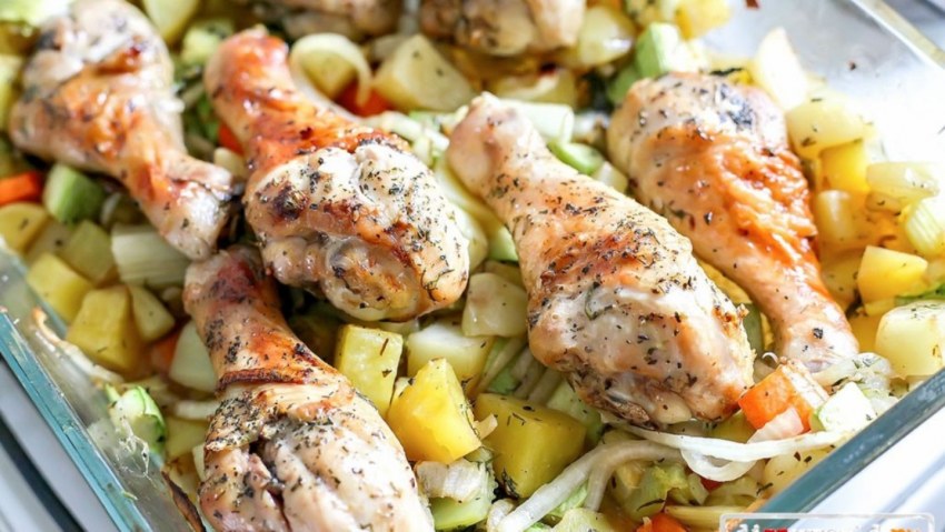 Куриные голени с овощами в духовке