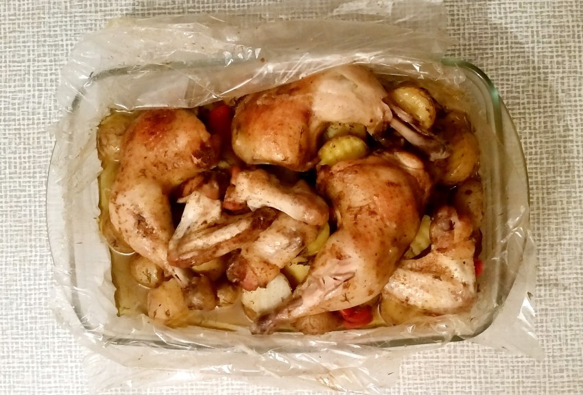 Голени с картошкой в рукаве