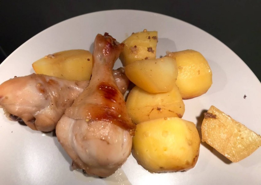 Куриные голени и картофель