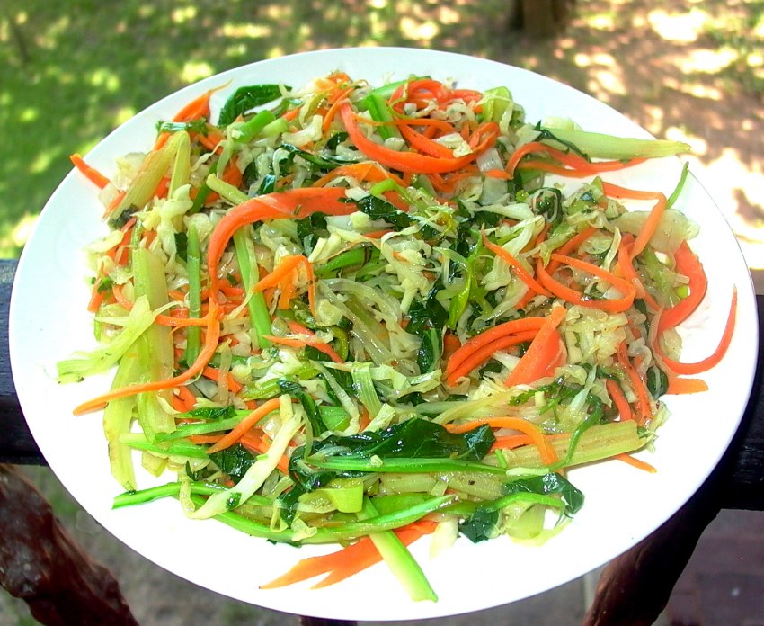 Салат с капустой и сельдереем