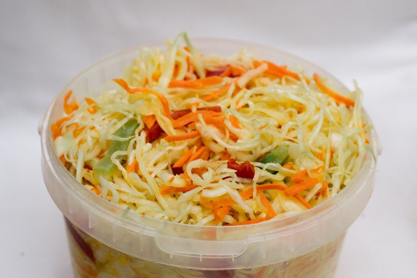 Салат из капусты моркови и болгарского