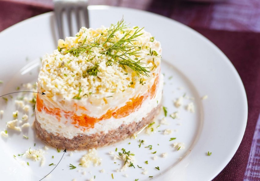 Салат с креветками и корейской морковкой