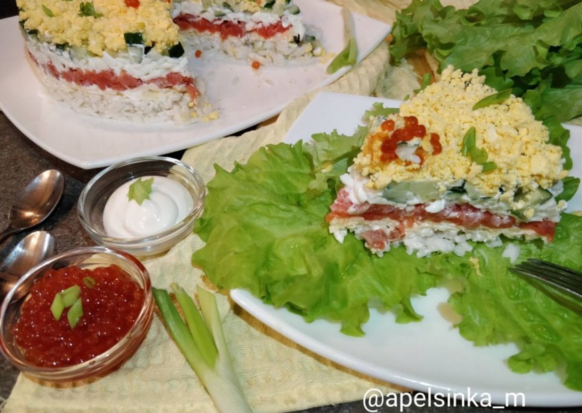 Салат с форелью и сыром