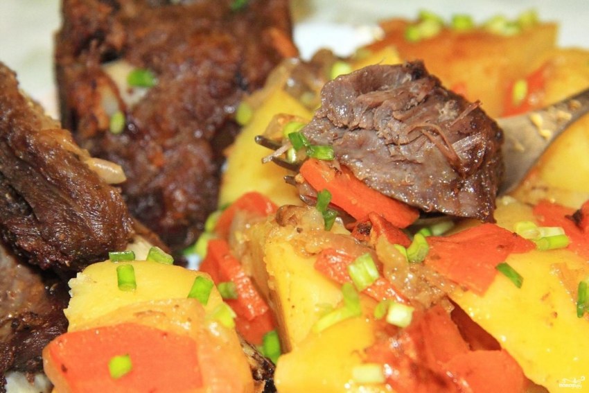 Говядина с овощами в духовке