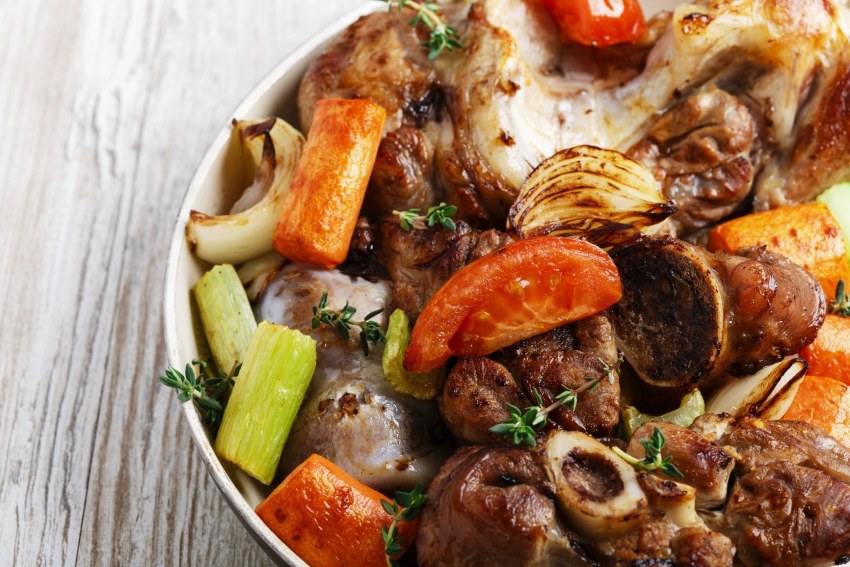 Ребра тушеные с картошкой