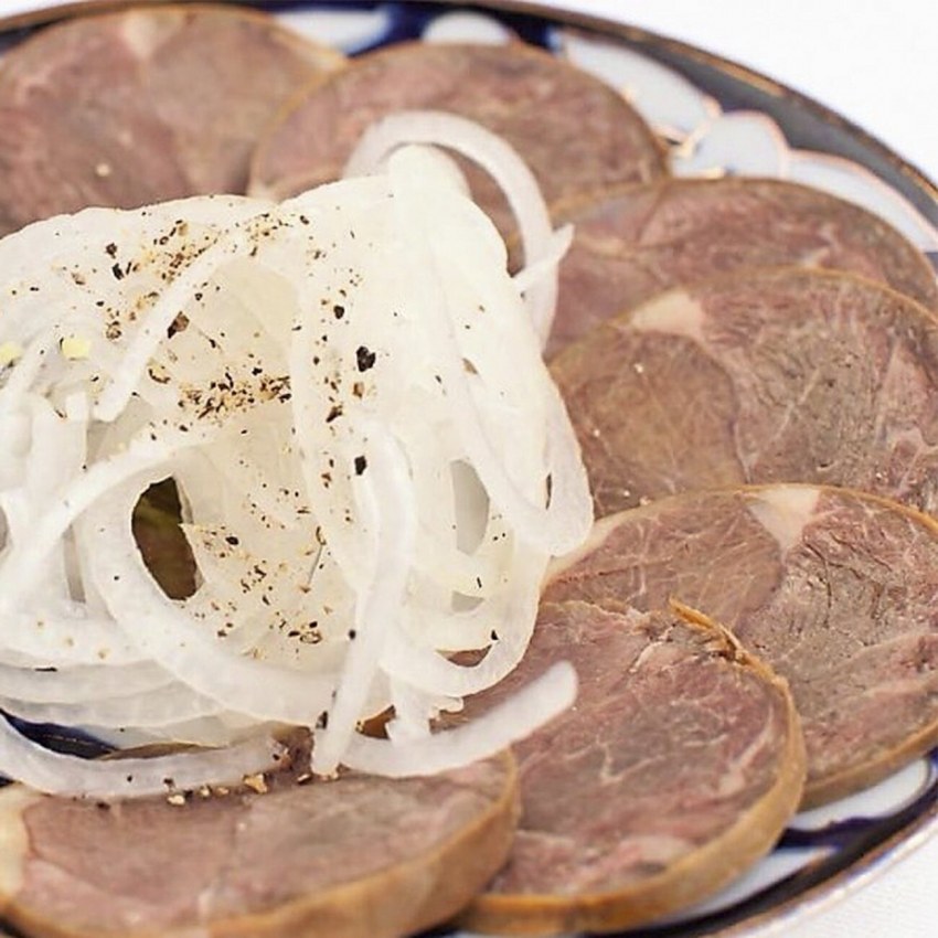 Мясная нарезка с казы