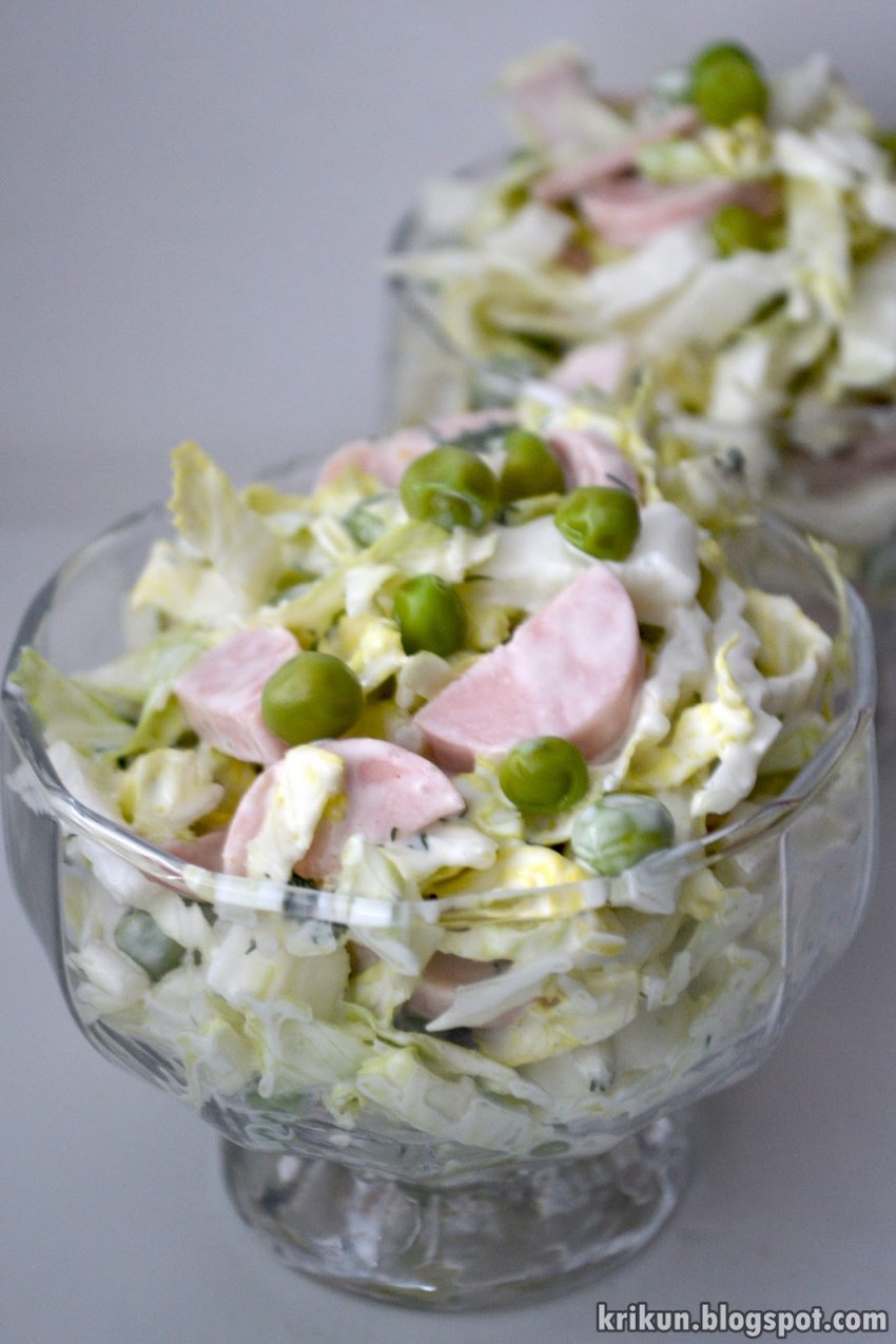 Салат с пекинской капустой и зеленым горошком