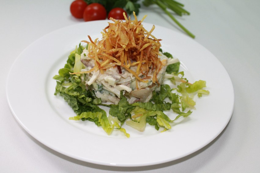 Салат с говядиной и картофелем Пай
