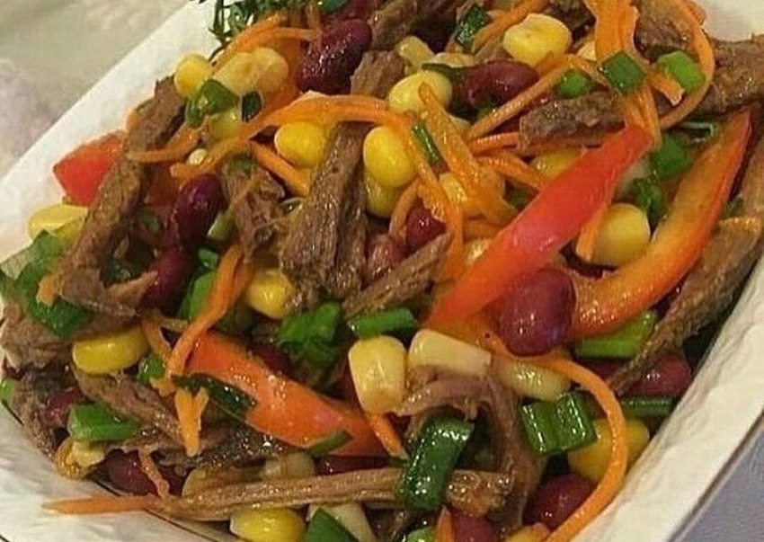 Салат с фасолью и мясом