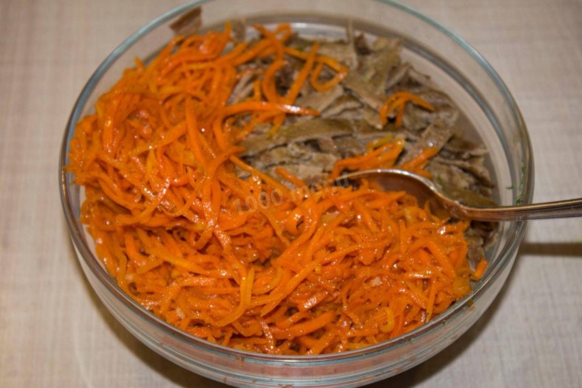 Салат Обжорка с куриной печенью
