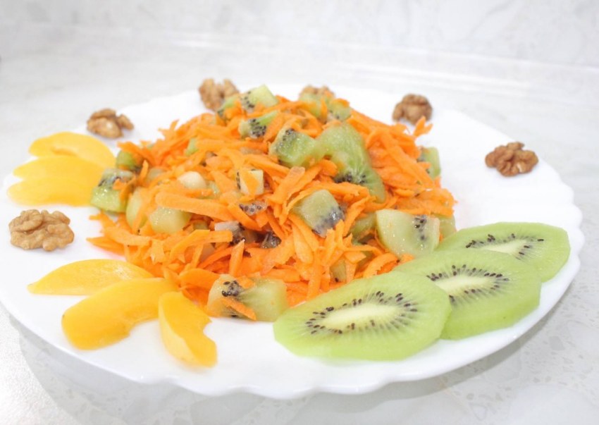 Пирожки с курицей и корейской морковкой