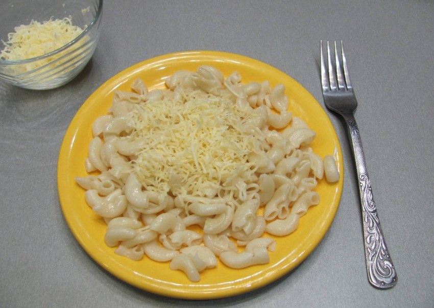 Макароны рожки с сыром