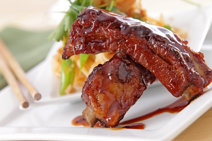 Свиные ребрышки BBQ В ресторане