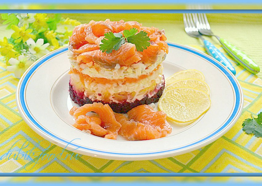 Салат Царский рулет с красной рыбой