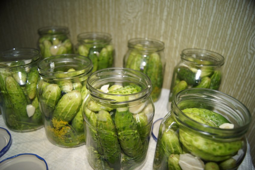 Огурцы маринованные