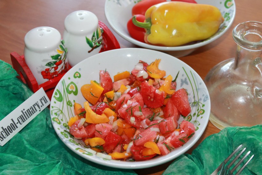 Салат из перца с луком