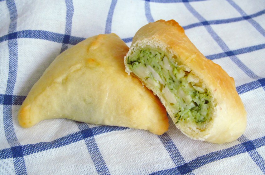 Пирожки с яйцами и укропом
