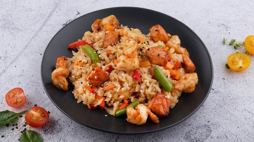 Куриная голень с рисом