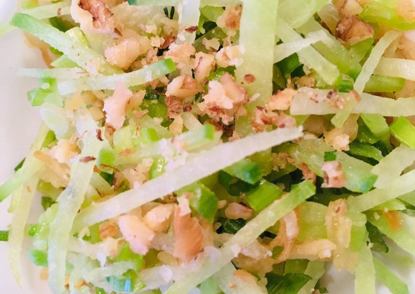 Салат из маргеланской редьки