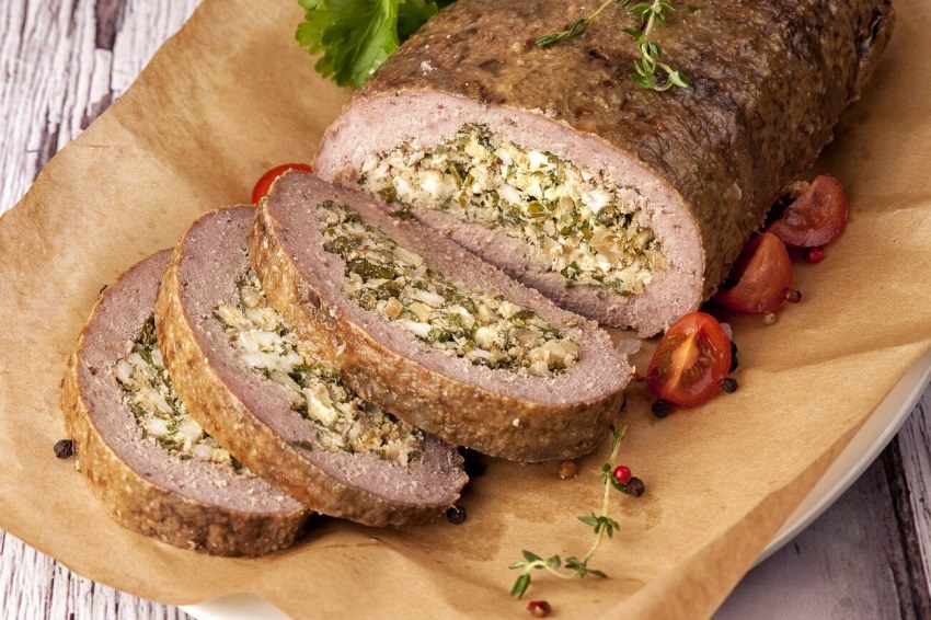 Мясной рулет в духовке