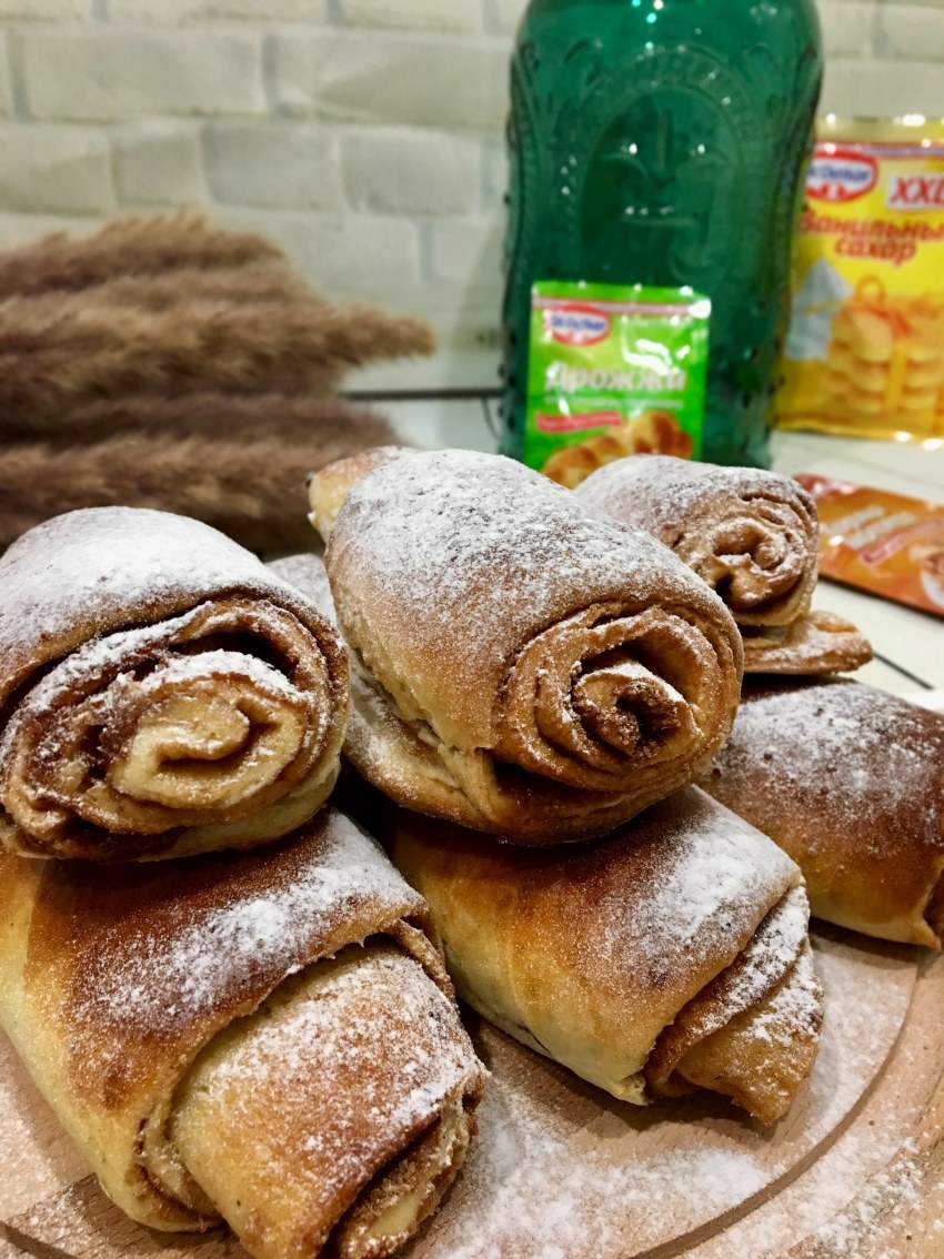 Булочка с корицей