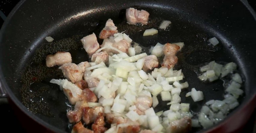 Ром свиная грудинка и яичница
