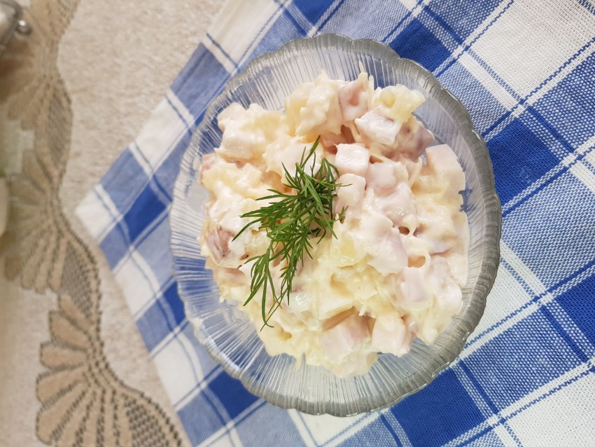 Виноградный салат кубиками