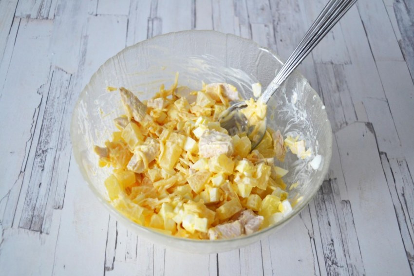 Салат курица ананас кукуруза
