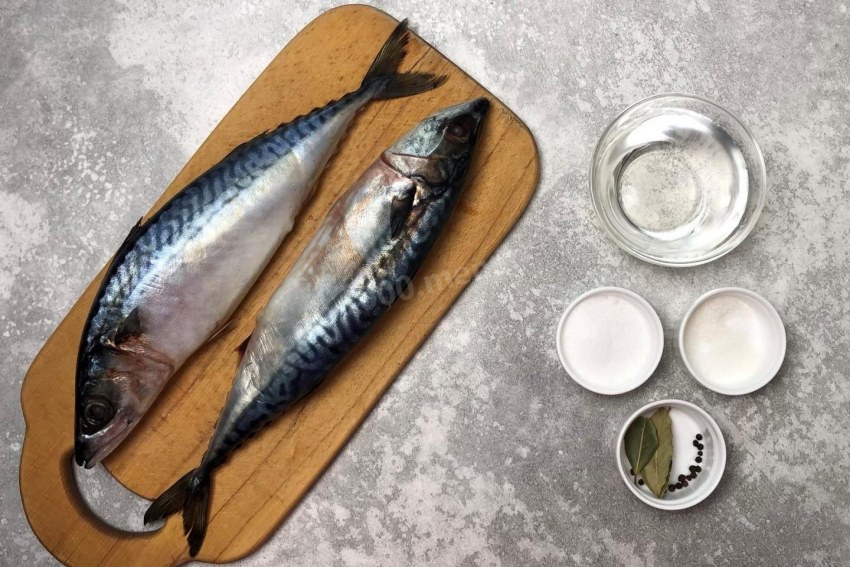 Копчёная скумбрия с икрой