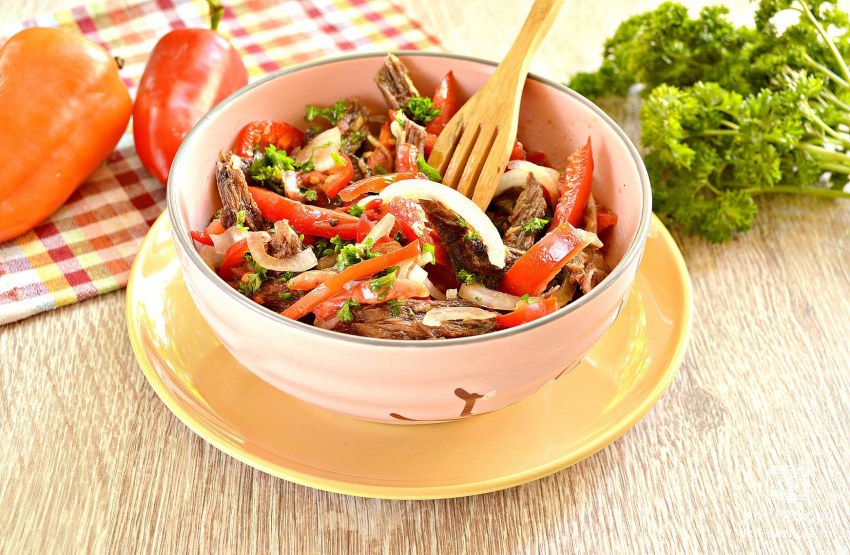 Салат с говядиной и овощами ТТК