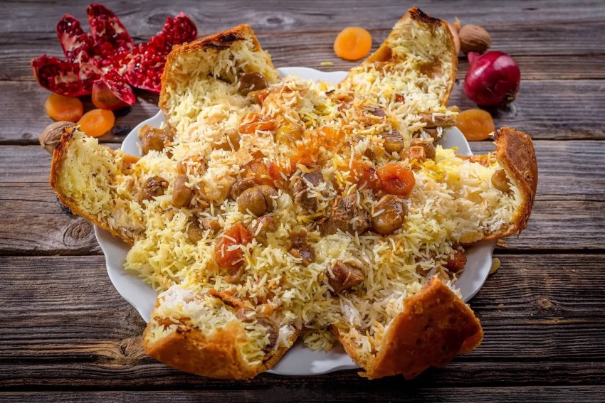 Плов из красного риса