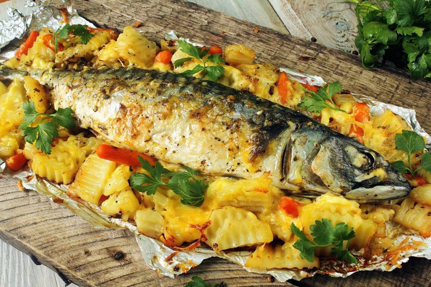 Рыба скумбрия запеченная