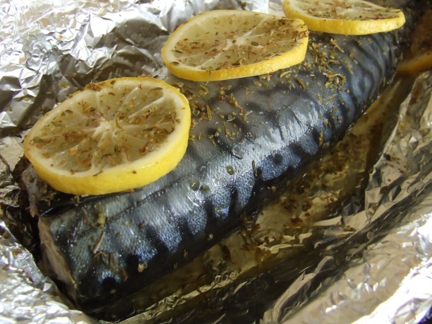 Соленая скумбрия фаршированная