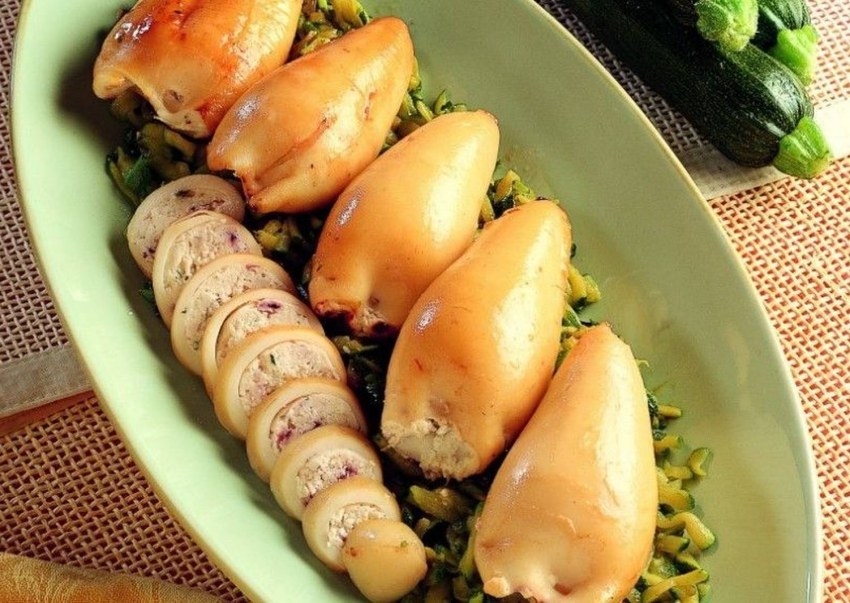 Кальмар фаршированный лангустинами