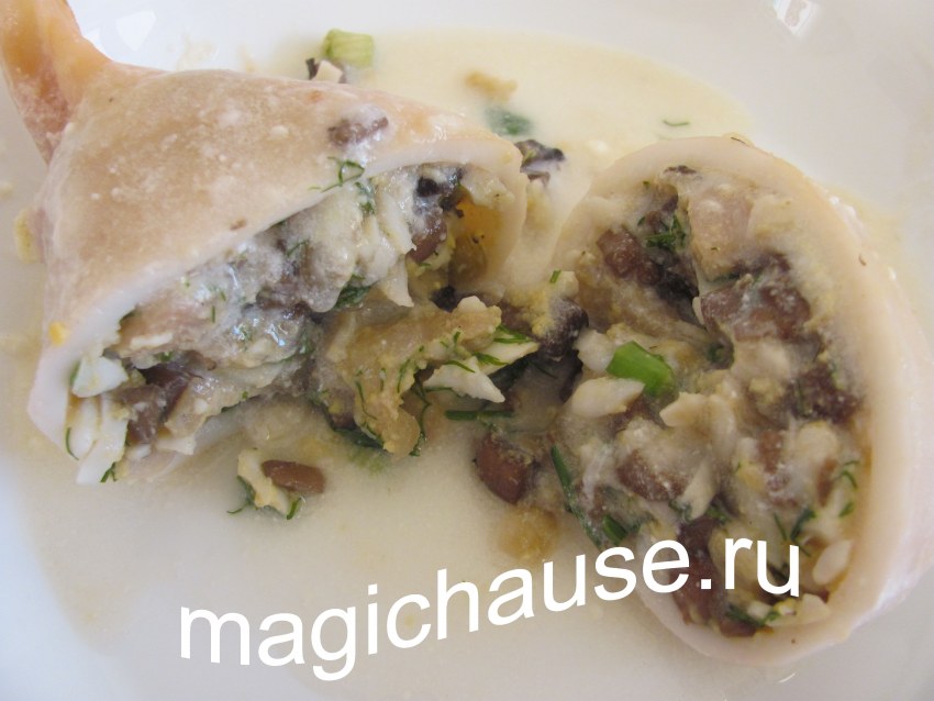 Тушка кальмара фаршированная