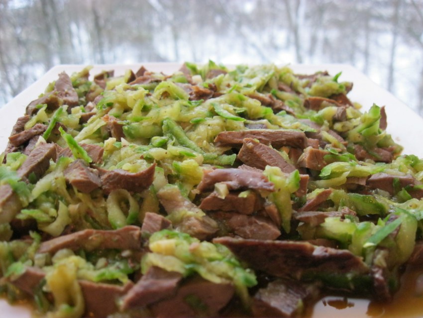 Вкусный салат с говяжьим сердцем