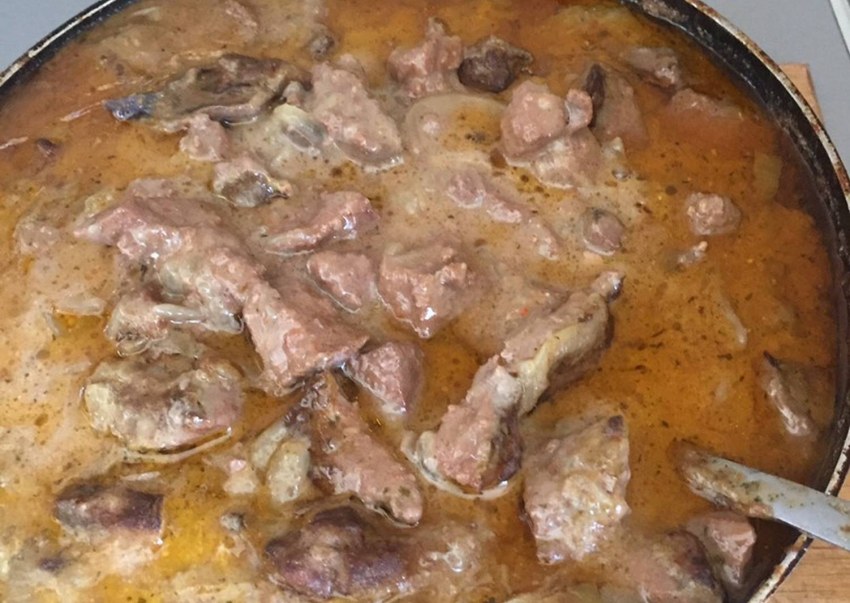 Stewed Liver in Sour Cream