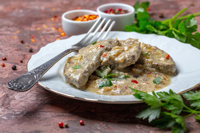 Куриная печень в кефирном соусе