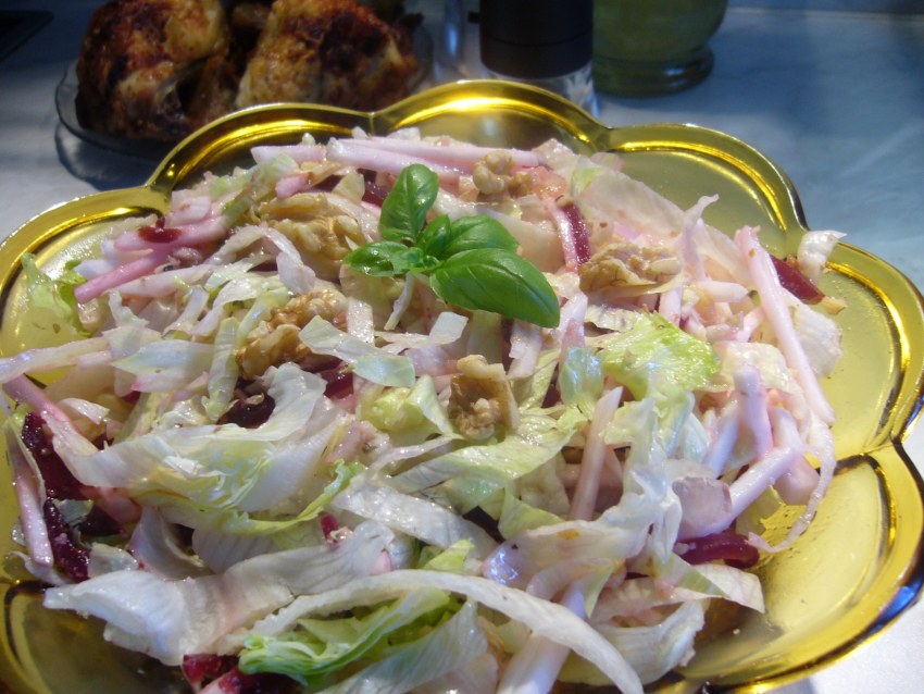 Салат из редьки с мясом