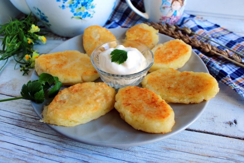 Пирожки с мясом и рисом