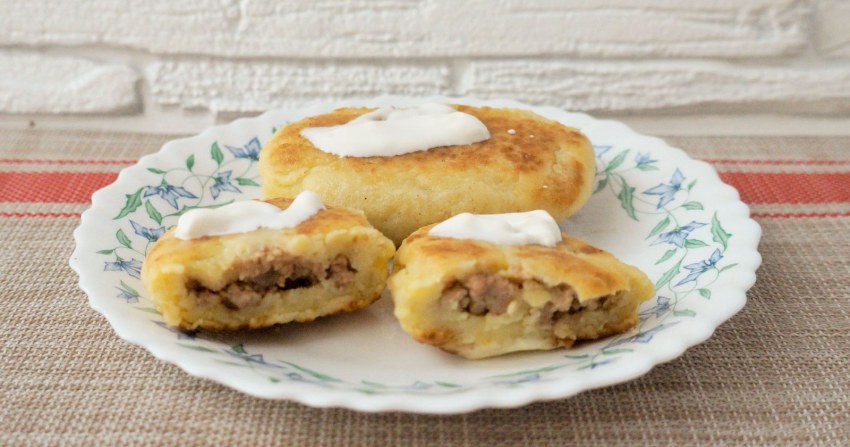Пирожки с картошкой и фаршем