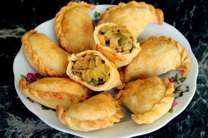 Пирожки жареные и печеные