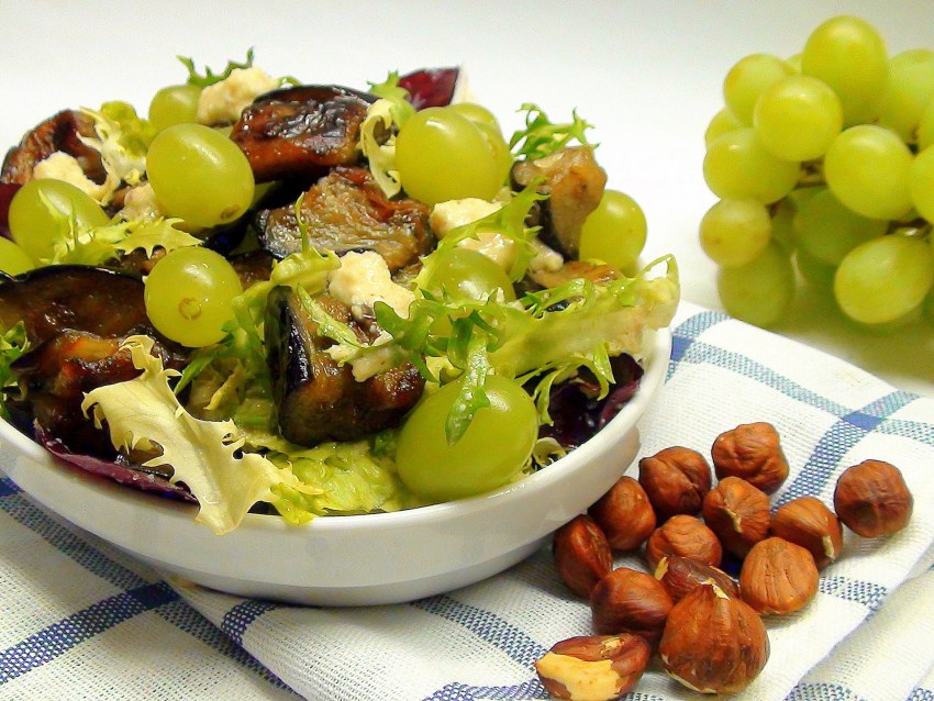 Салат с брокколи и цветной капустой