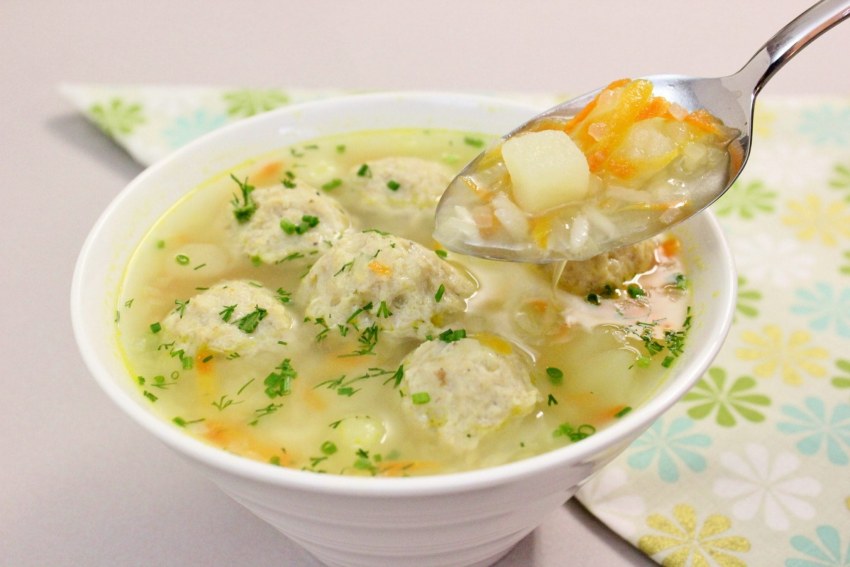 Щи на курином бульоне