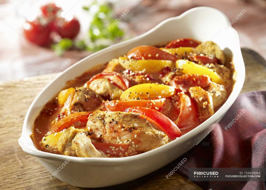Курица с персиками