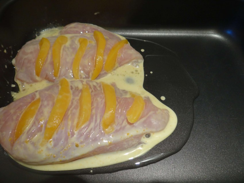 Куриное филе с персиками