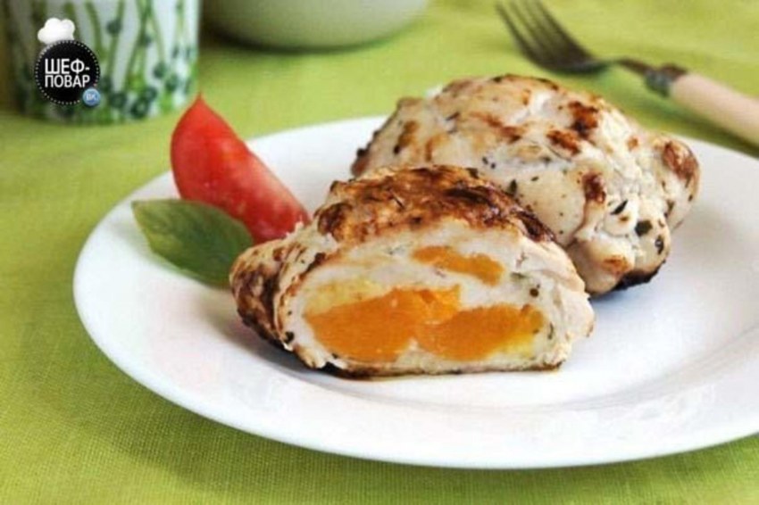 Куриное филе фаршированное персиками