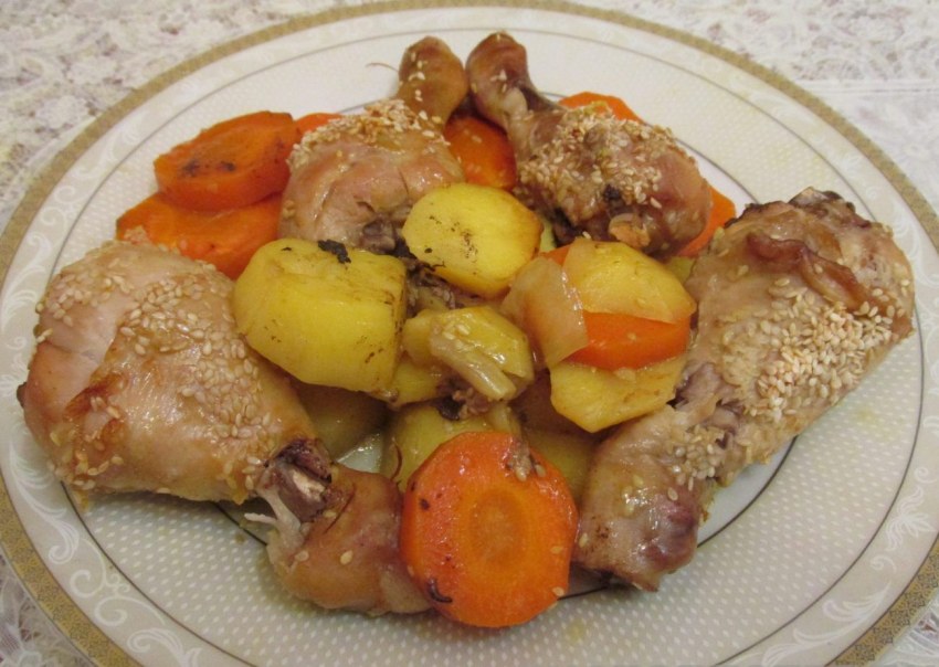 Курица с овощами в рукаве